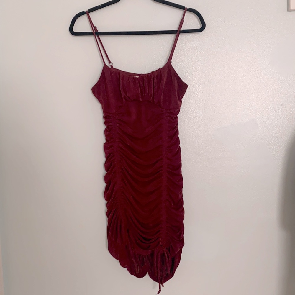 Cute dress for a night out with the girls !! Super comfortable !!